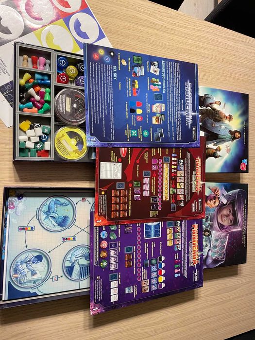 Pandemic/Pandemia + 2 dodatki (Na krawędzi i Laboratorium) + insert