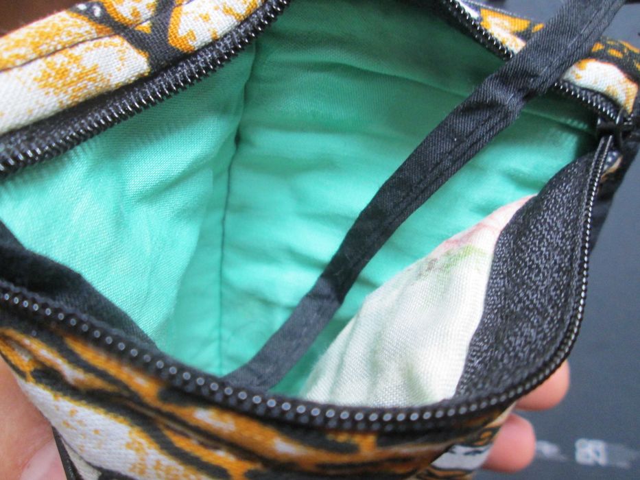 Bolsa de ombro em pano africano - artesanato tradicional de Cabo Verde