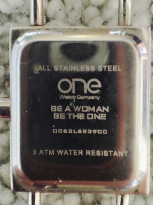 Relógio ONE DC62L6939CC