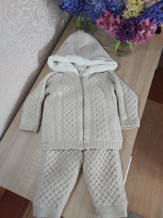 450 за два дитячі костюма