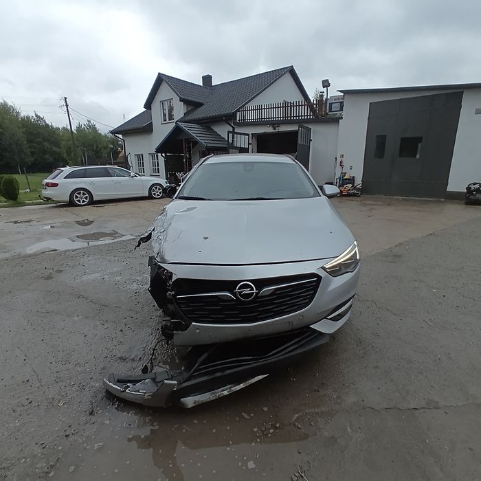 Opel Insignia sports tourer insygnia kombi 2018 r ecotec D 1.6 d 81kw  uszkodzony uderzony  przód