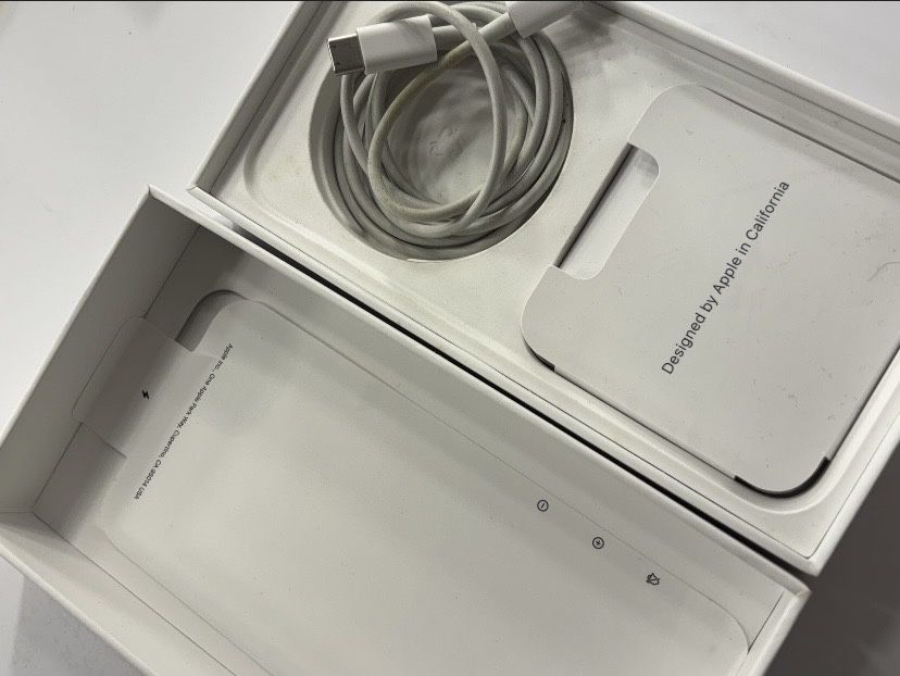 Iphone 12- desbloqueado