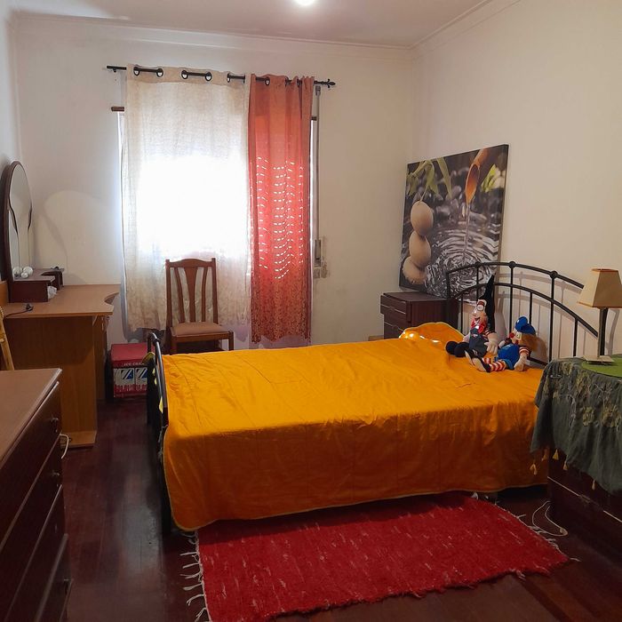 Quarto junto estacao c.p. Cacem