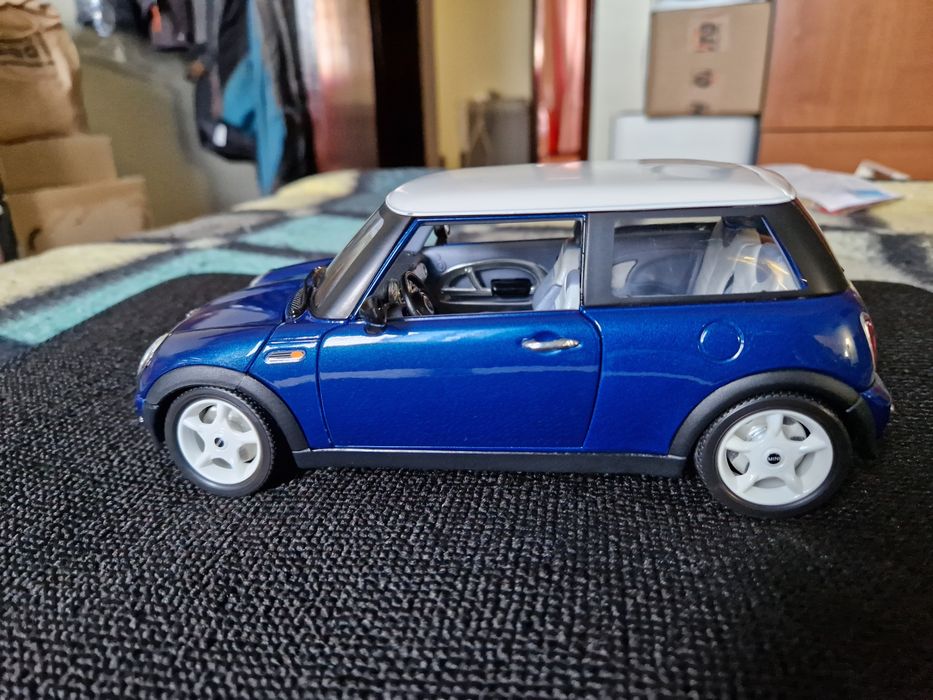 Mini cooper s bburago 1/18