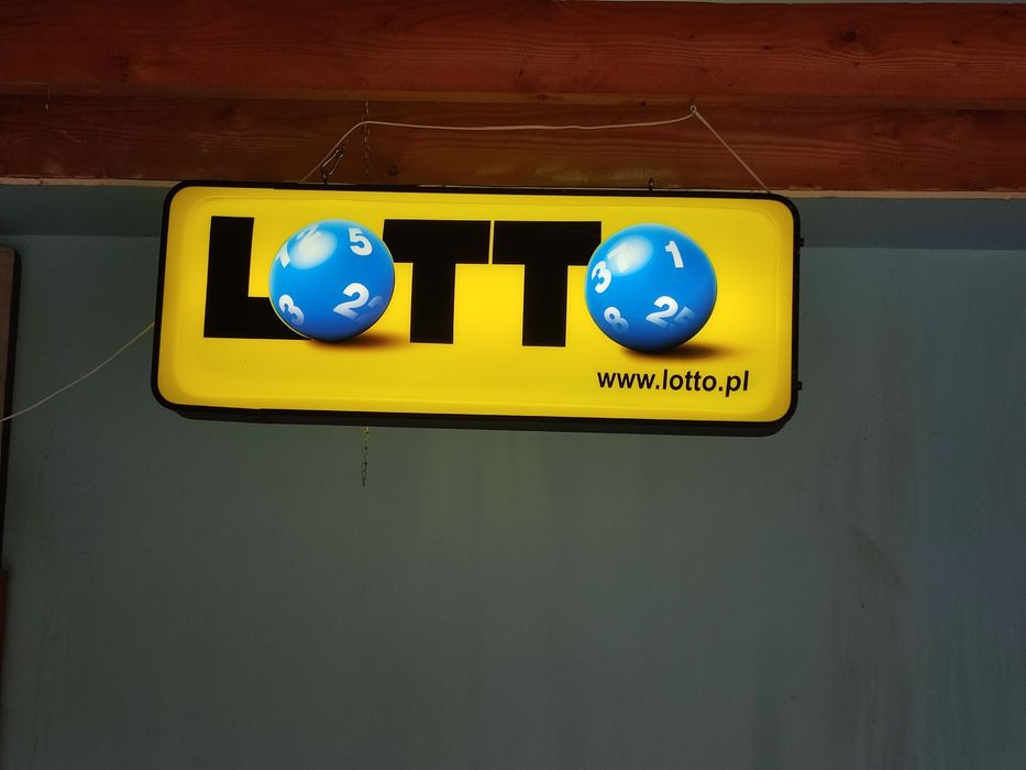 Neon, reklama LOTTO