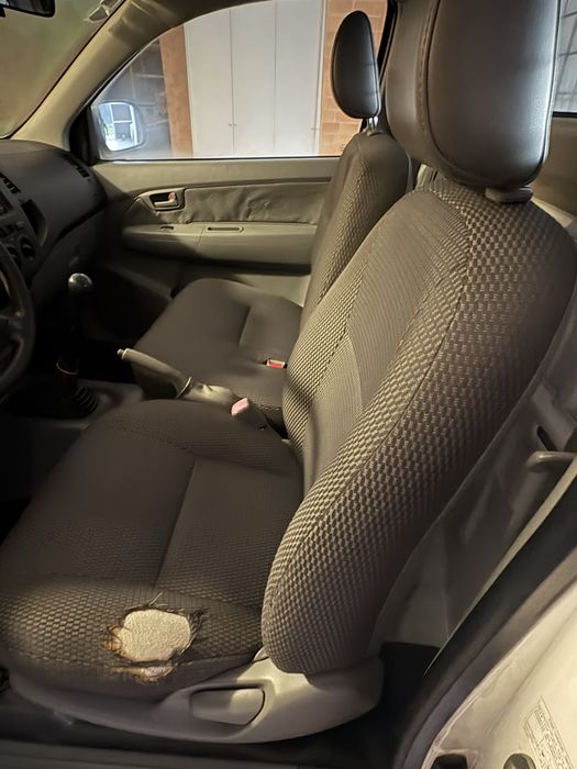 Toyota hilux 2WD 2011