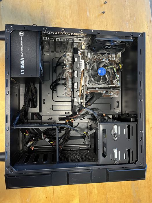 Komputer i5-6400, GTX 1060 + monitor