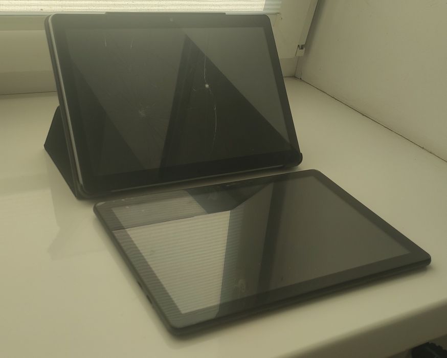 Планшети 2 шт. Одним лотом. Під ремонт. Пишіть домовимось.