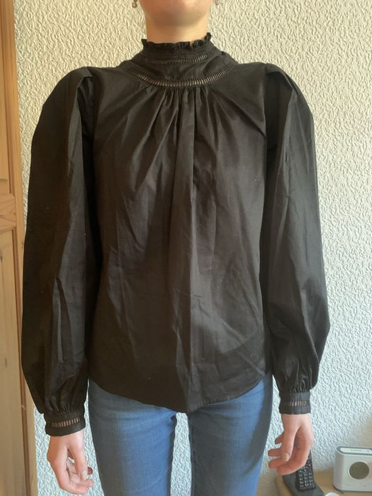 Koszula czarna rozm.M bufiaste rekawy, koronka reserved