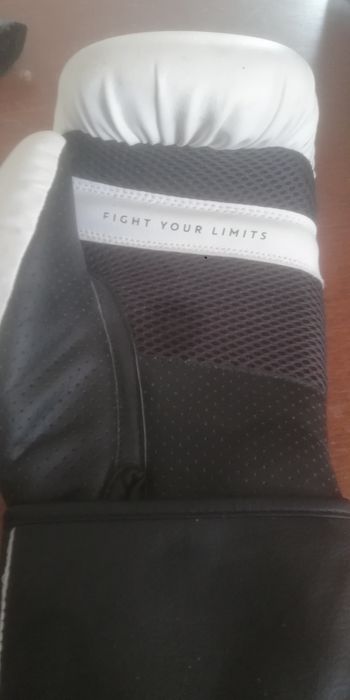 Vendo 2 pares luvas boxe