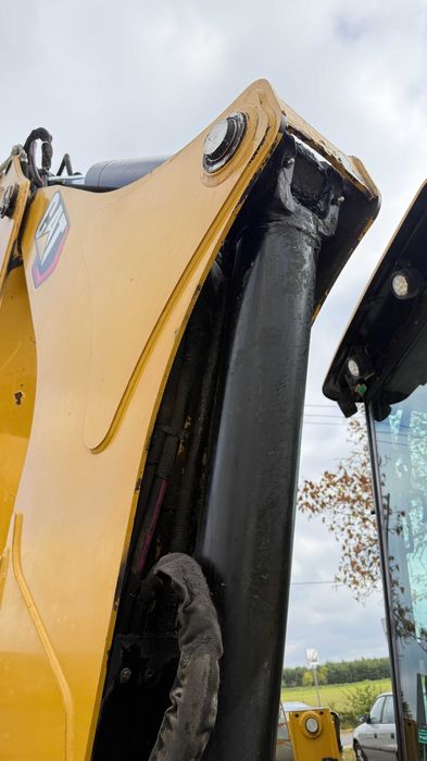 CAT 432 (2020 р.) – ідеальний стан – 5859 м/г – доставка з Польщі