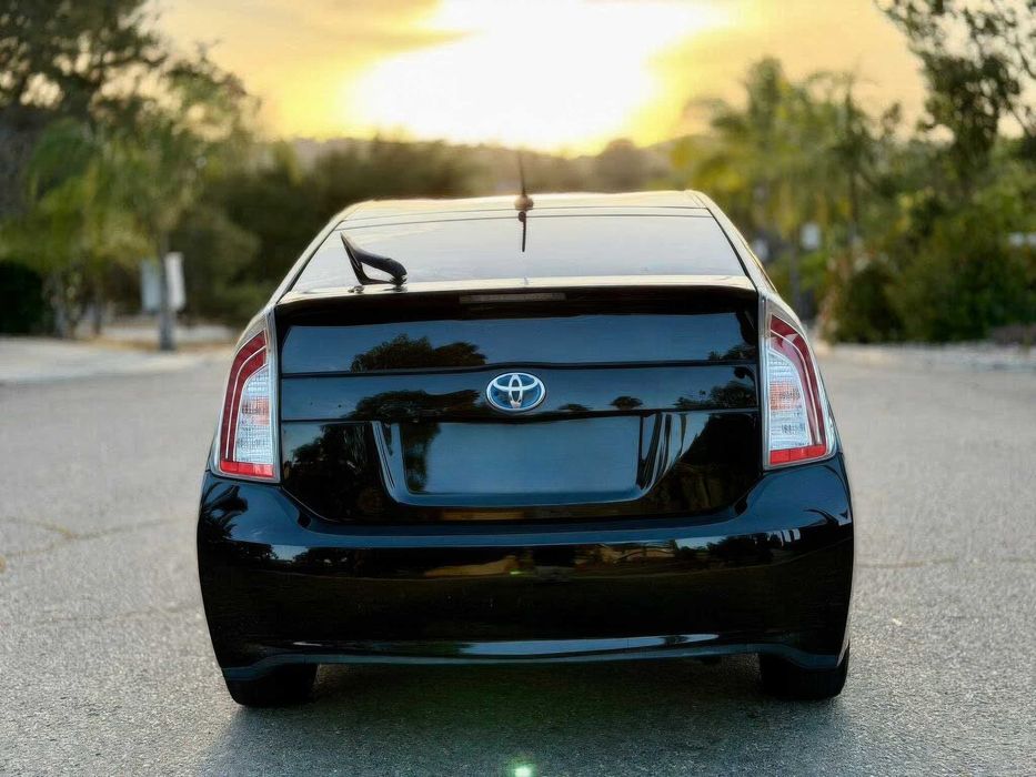 Toyota Prius      2015