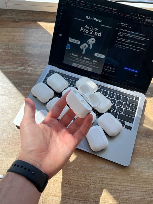 Магазин б/у Кейс AirPods Pro 2 A2700 Lightning A2699, A2698 Оригинал