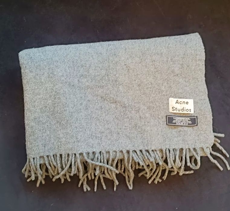 Duży szary, wełniany szal Acne studios