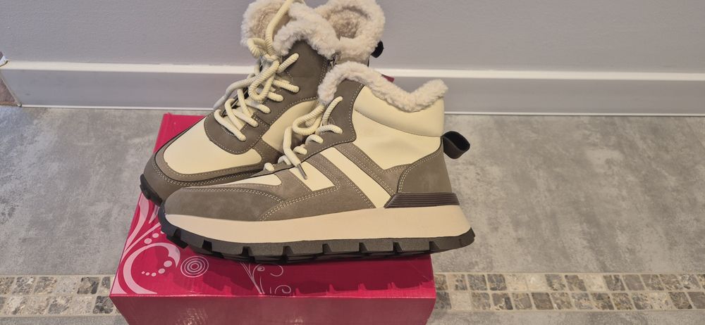 Trapery damskie śniegowce ocieplane