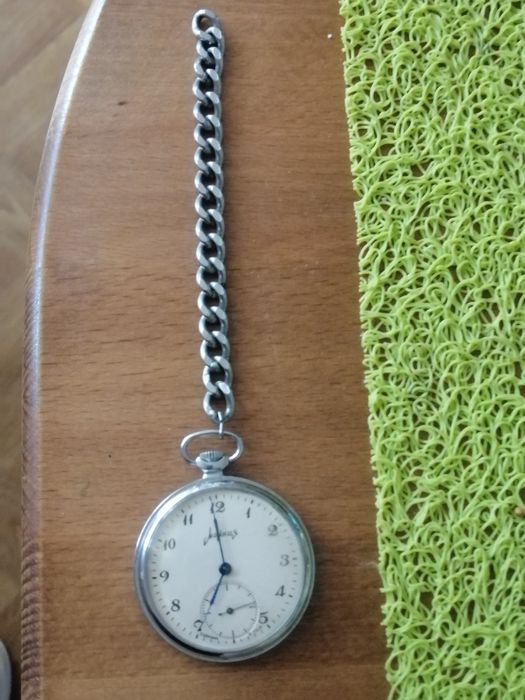 Продам механічний кишеньковий годинник "Молнія"