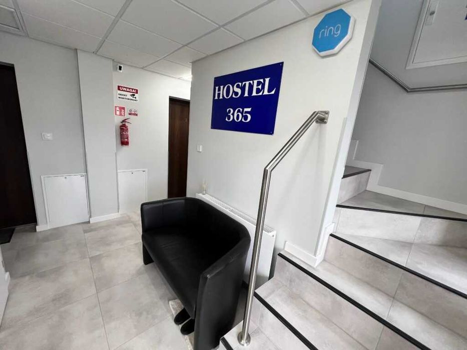 Nowoczesne Pokoje z Łazienkami | Hostel 365 Poznań | Parking | Wi-Fi