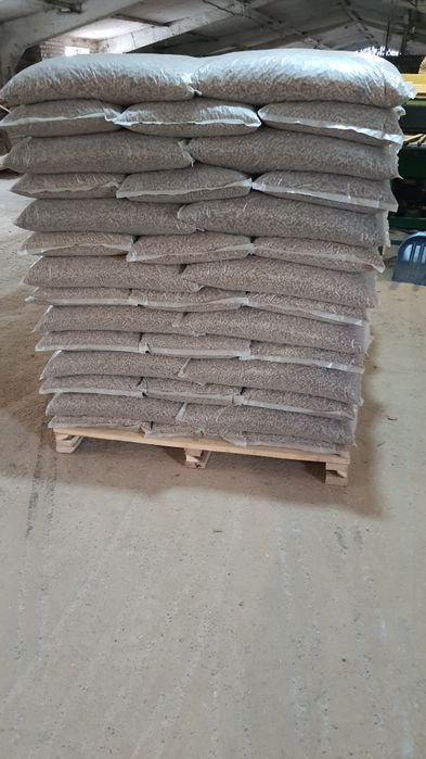 Пелети паливні (Гранули,пілети)і 6-8 мм.