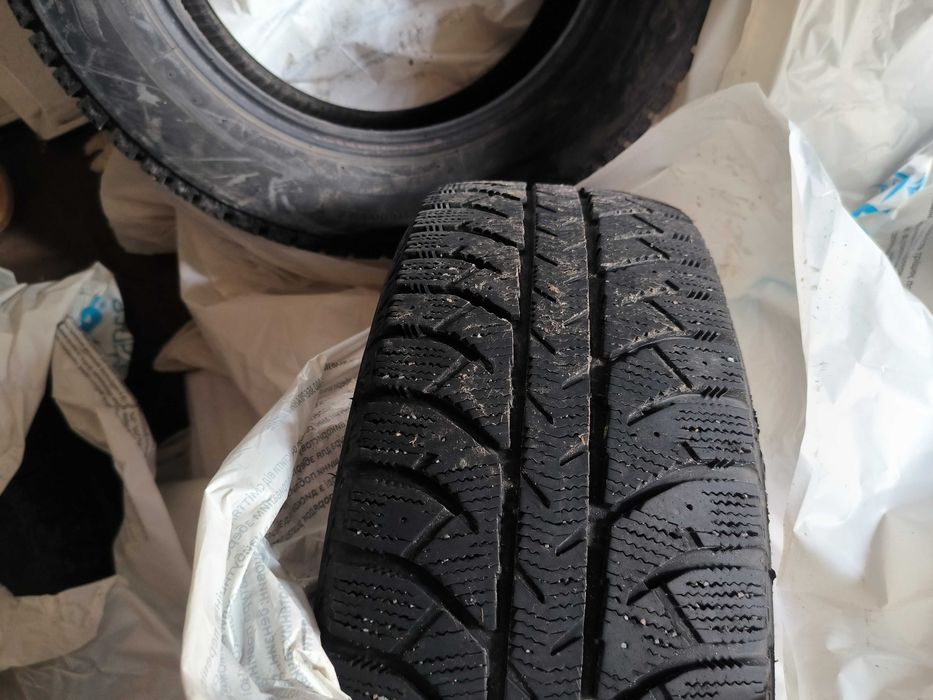 Зимова резина 195/65/15 Lassa iceways 2 4 шт 19 рік