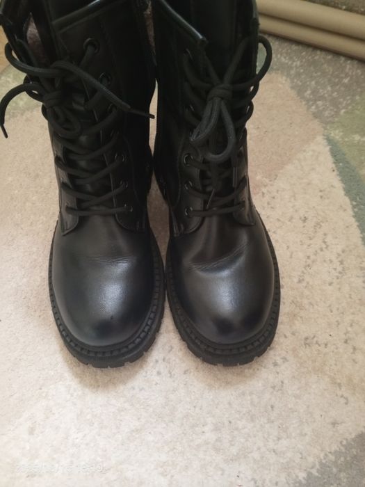 Шкіряні сапоги в прекрасному стані