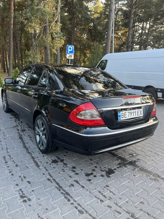 Мерседес w211 2008 р 2,2 дизель