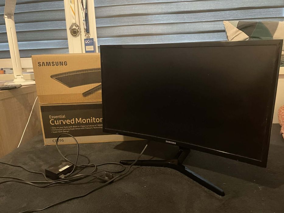 Zakrzywiany monitor Samsung