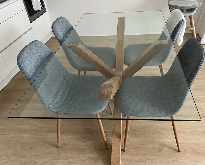 Conjunto de Mesa de Jantar AGERBY e 4 Cadeiras JONSTRUP