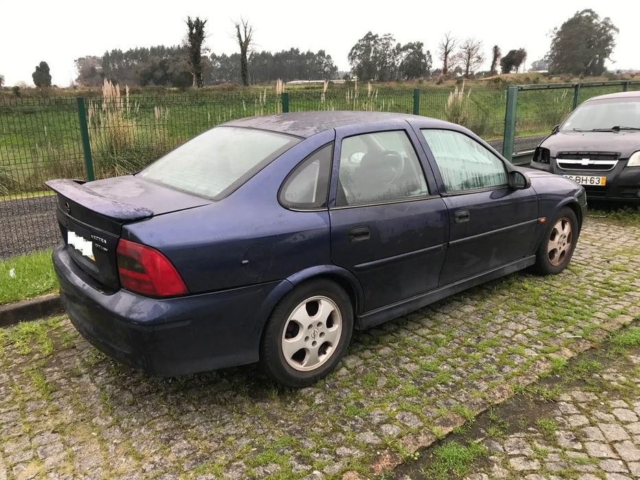 Opel Vectra B 2.0 DTi 16V 4P 1999 - Para Peças