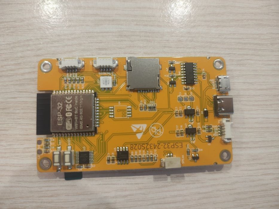 ESP32 с 2.8-дюймовым сенсорним екраном 240x320