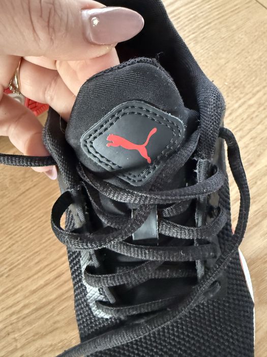 Buty Puma rozm. 36 czarne czerwone Flyer Runner Jr