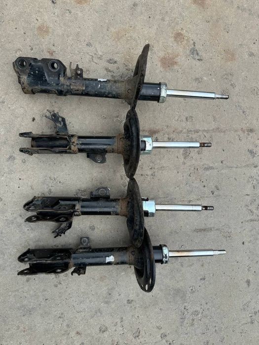 Продам оригінальні амортизатори Lexus es 350,Toyota camry 50