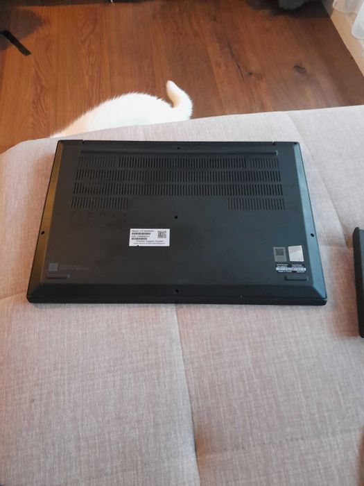 Lenovo ThinkPad P1 G6 i7-13800H 16GB 1000GB SSD NVIDIA RTX A2000-8GB GWARANCJA
