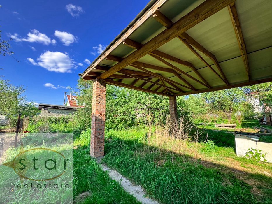Продаж окремого будинку по вул. Білогірська