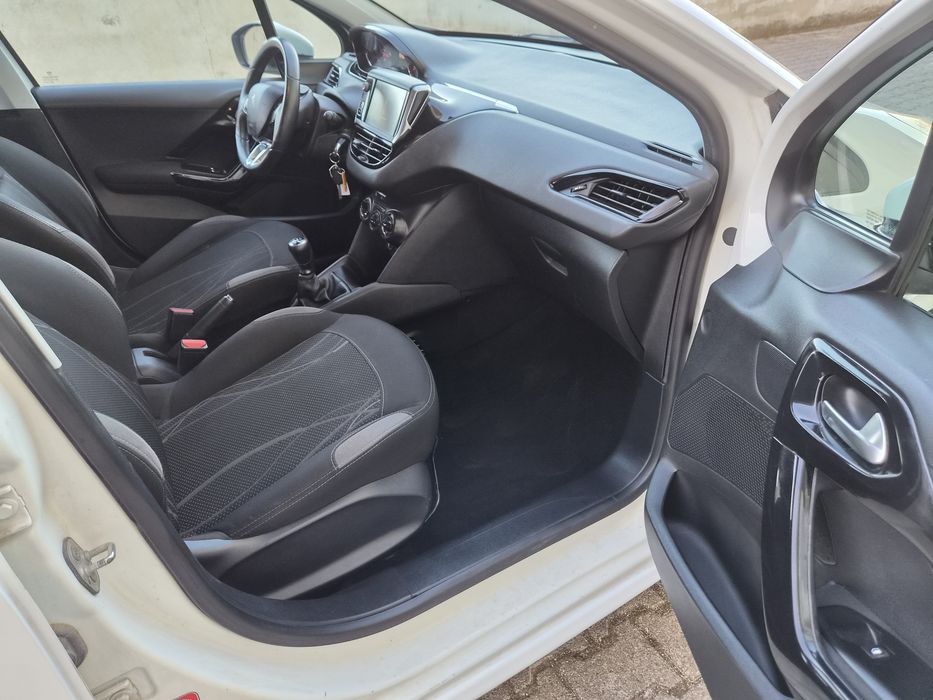 Peugeot 208 1.4 Hdi 137 mil km