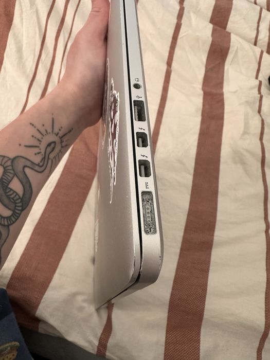 MacBook Pro 2015 i7 16gb ram 250gb pamięci 158 cykli baterii!