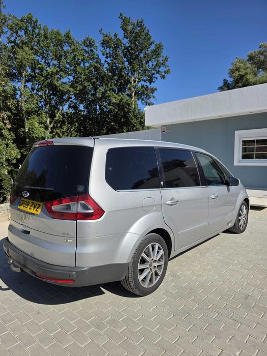 Ford Galaxy Ghia Tdci 143