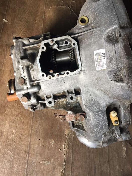 Продам КПП з Ланоса 1.5