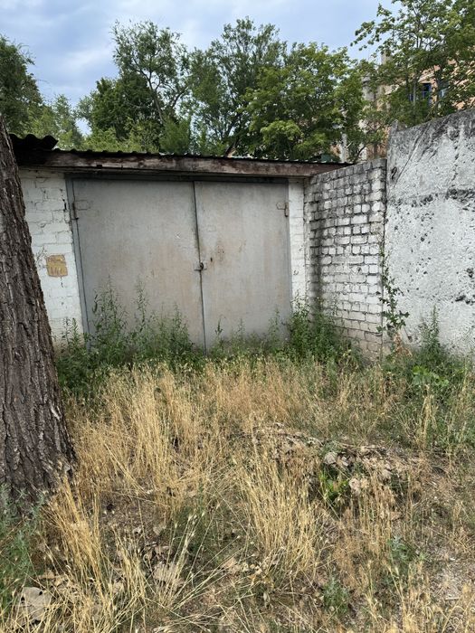 Продам гараж в центре города