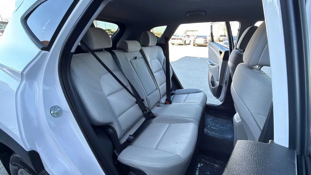 Hyundai Tucson SE      2017