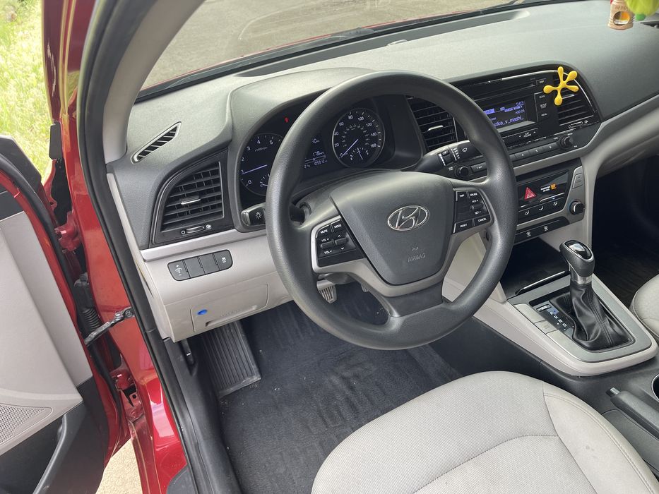 Hyundai  Elantra