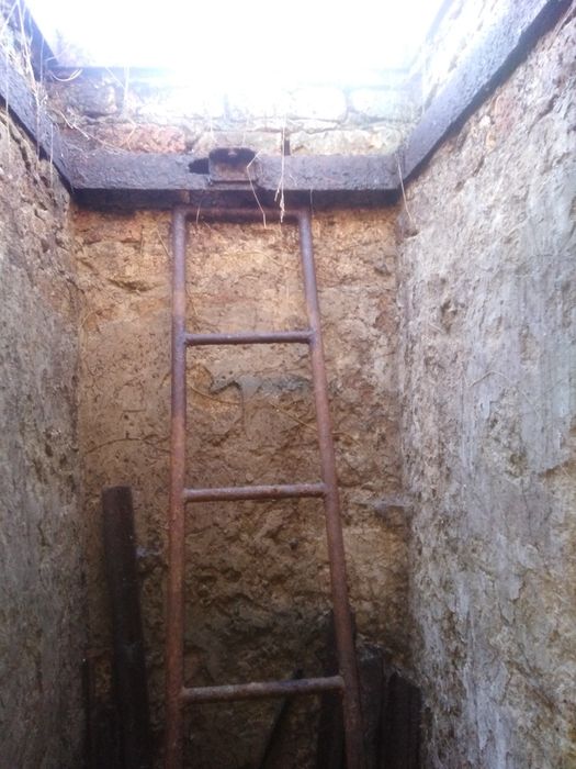 Погреб в жилом районе Воскресенка