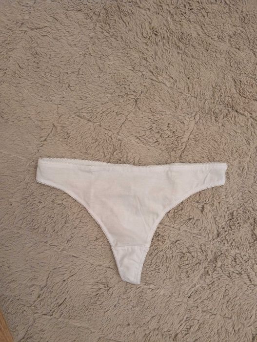 Majtki białe bawełniane figi stringi S używane