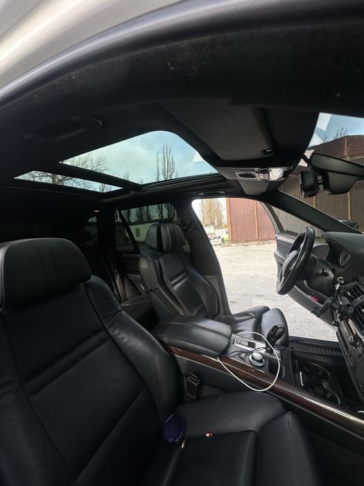 BMW x5 e70 3.5 d 2009 год