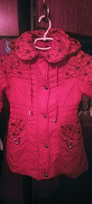 Весенние курточки на девочку 6-9 лет