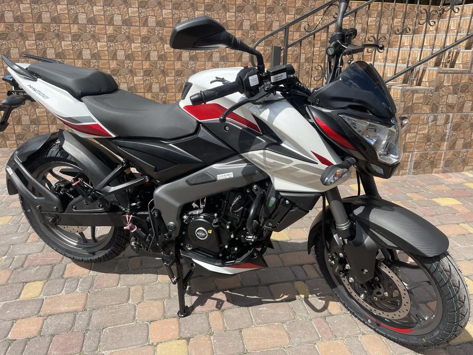 Мотоцикл Bajaj Pulsar NS 200 UG 2023