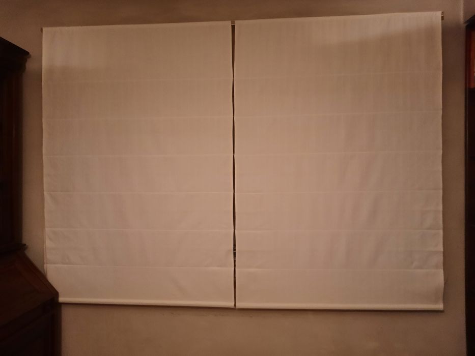 2 cortinas com romanetes