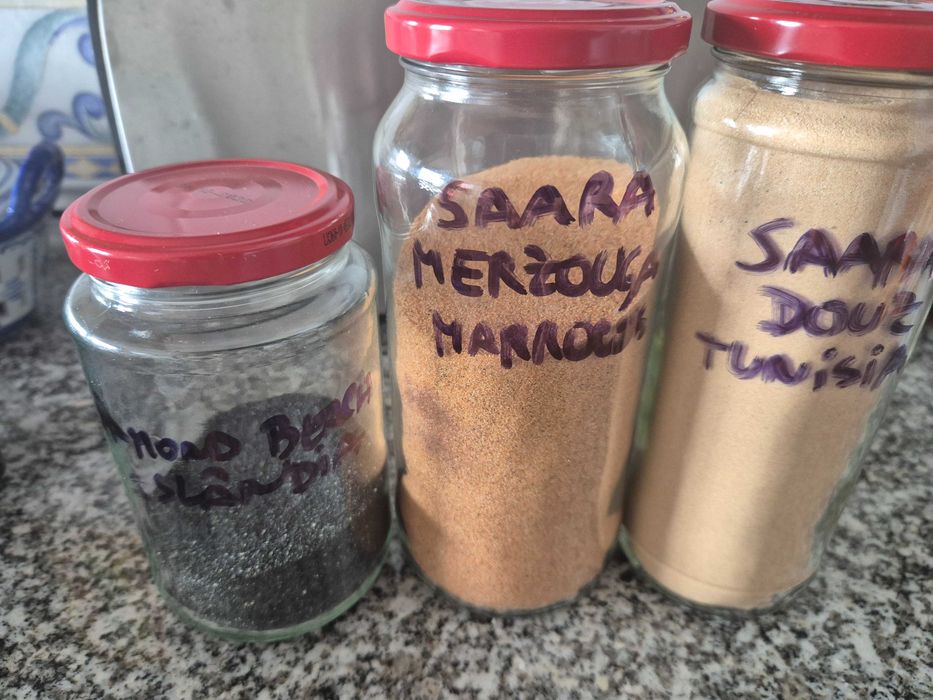 Vendo Areia Coleção Desertos e Praias Islândia Saara Jordânia