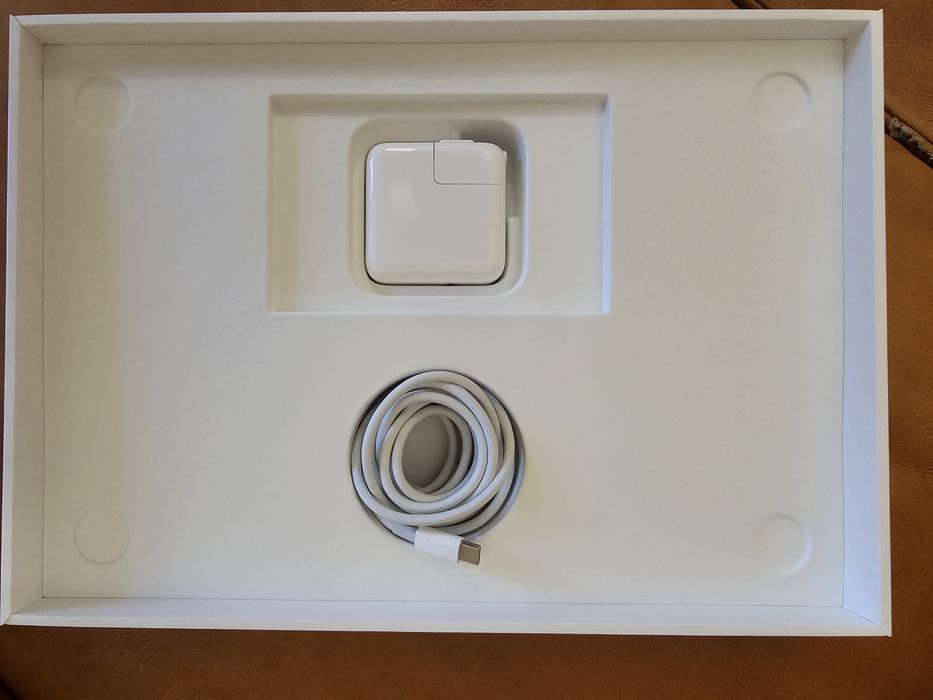 MacBook Air M1 8/512 в ідеальному стані!