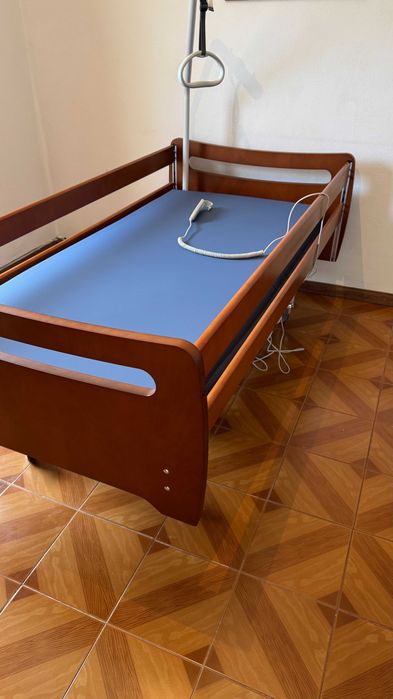 Cama Elétrica Articulada com Elevação + Colchão Anti-Escaras | Como Nova