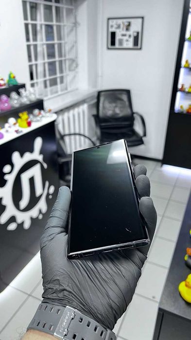 Samsung S22 Ultra (S 908) 8/128 при купівлі знижка на годинник 500грн